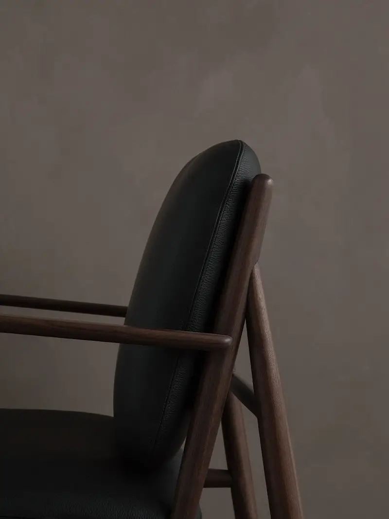 Von Armchair D